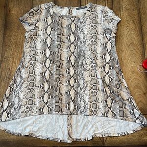 Snake print short sleeve top